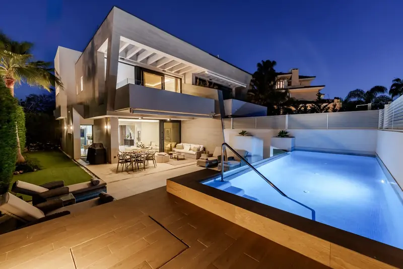 Villa Los Pedreros – luxury villa in Puerto Banus, Marbella (1)