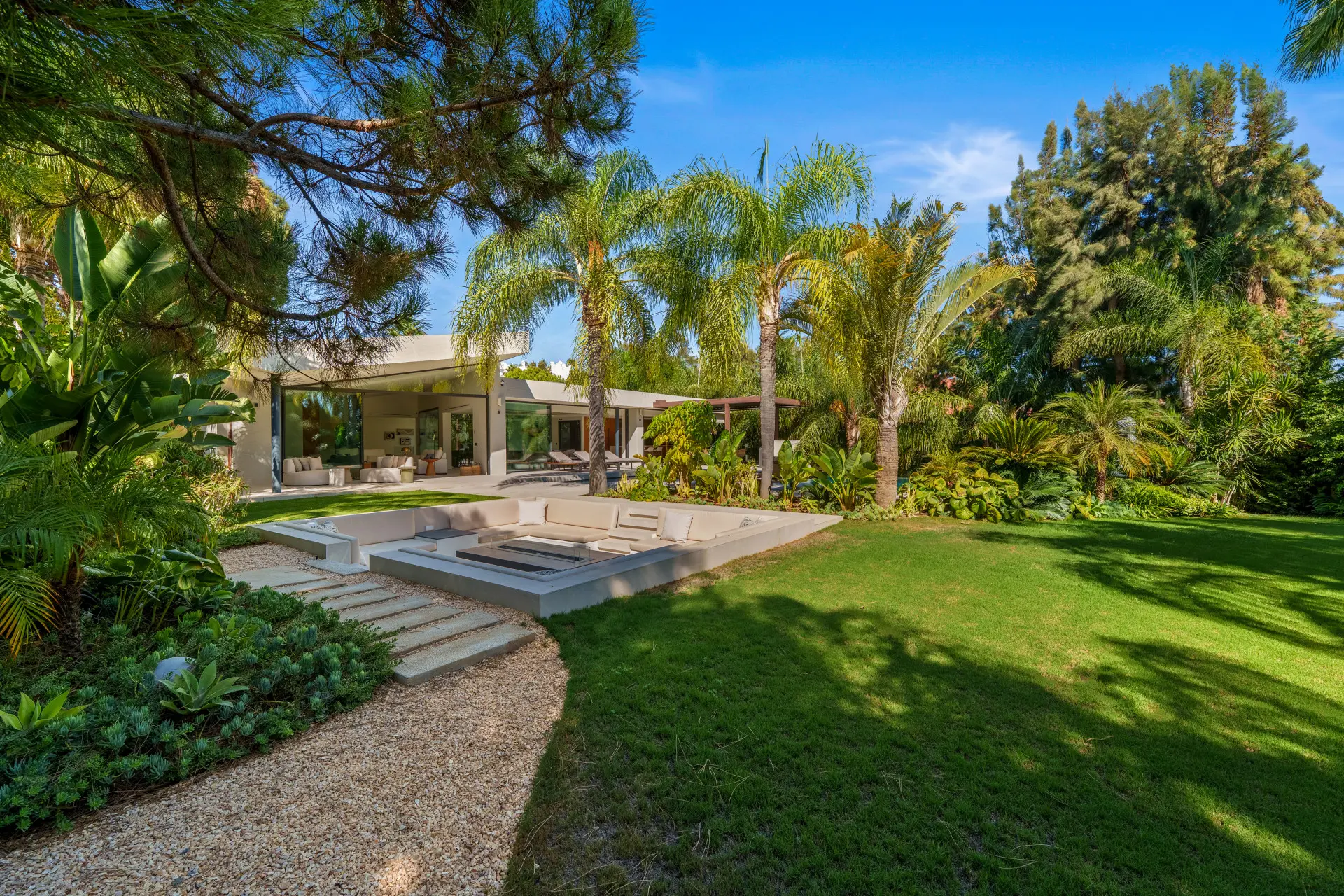 Villa Sayonara – luxury villa in Marbella Centre, Marbella (5)